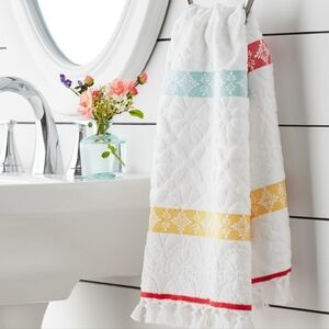 Set of 6 New Pioneer Woman Bath Towels
